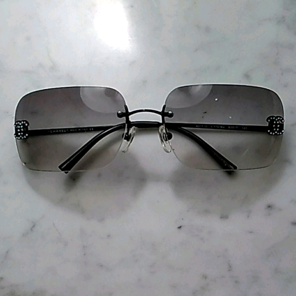 90s Chanel sunglasses